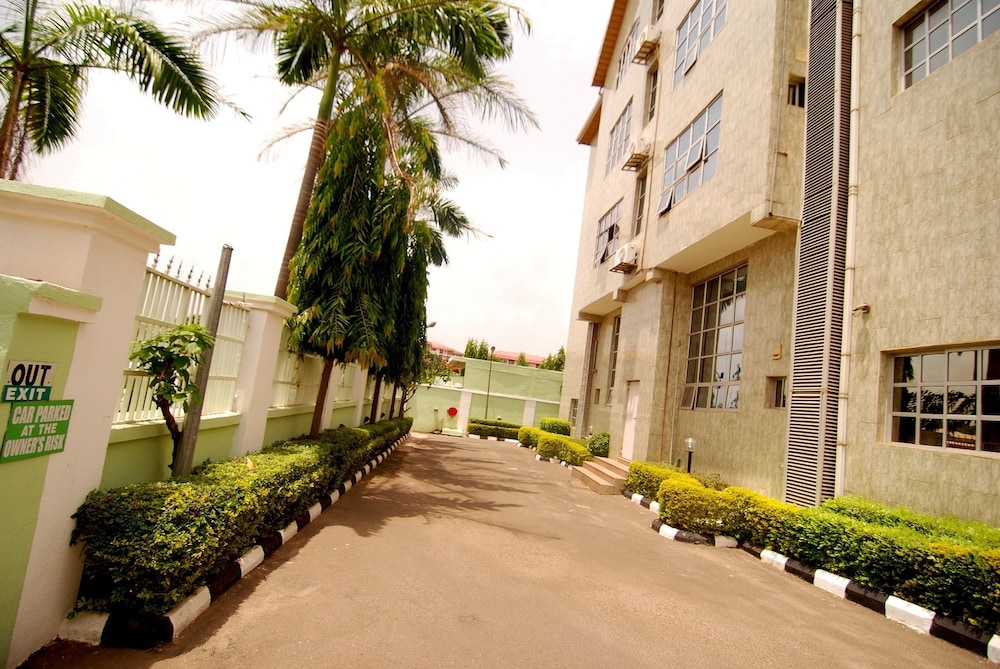 Onyx Hotel And Apartments 45/50