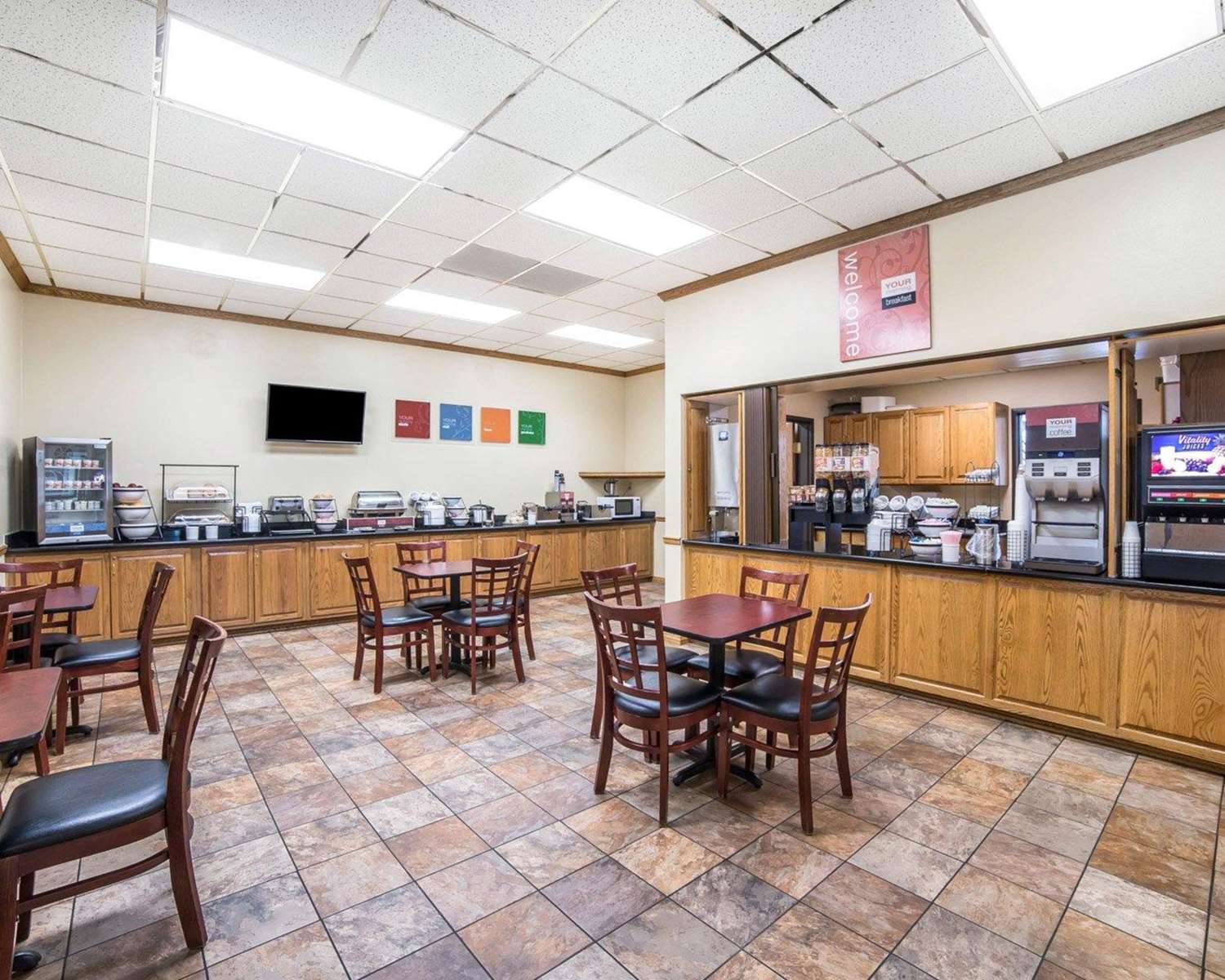 FairBridge Inn and Suites Glendive (ex Comfort Inn) 21/30