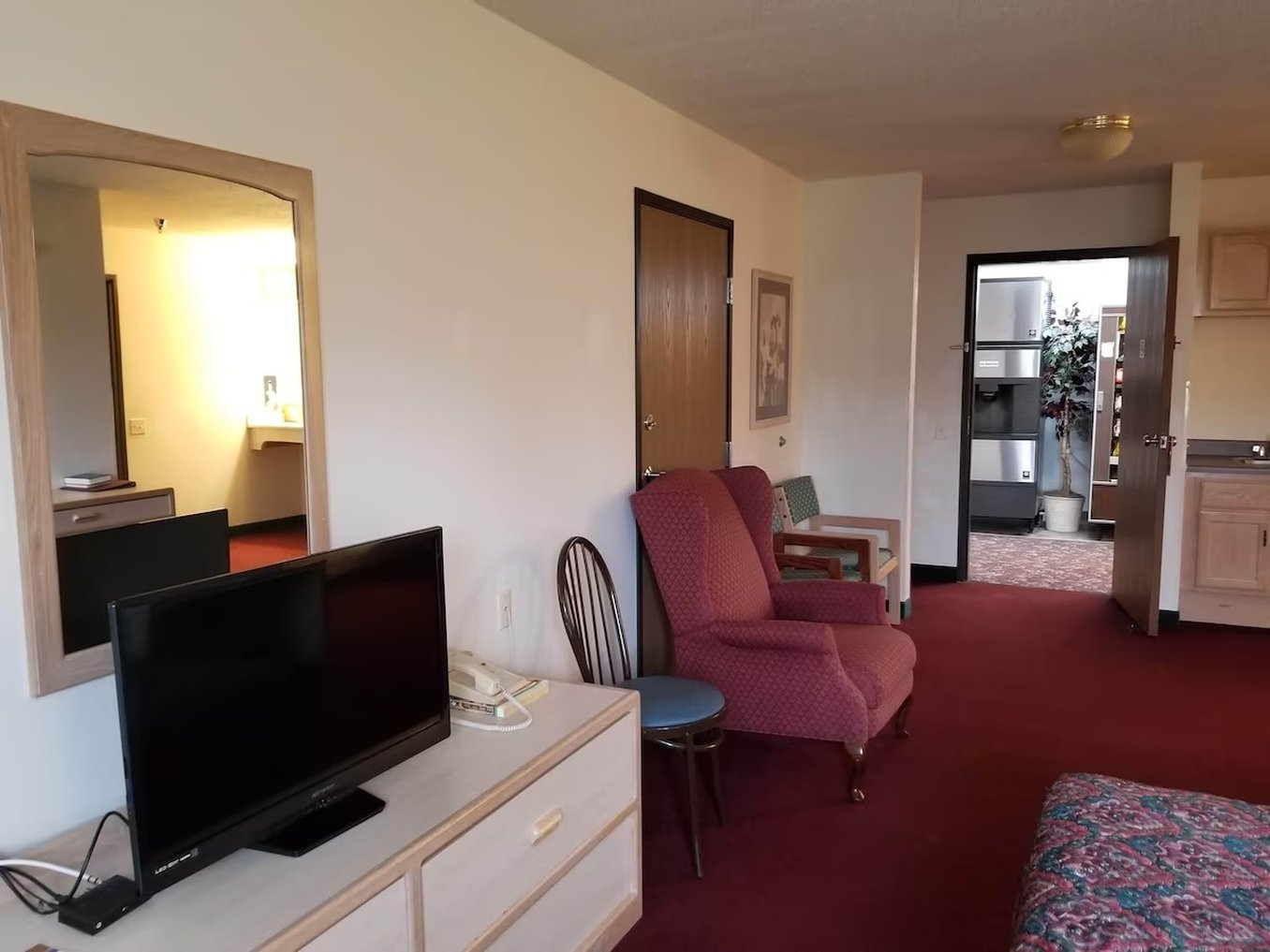 Bilmar Inn & Suites Dell Rapids Near Sioux Falls 29/50