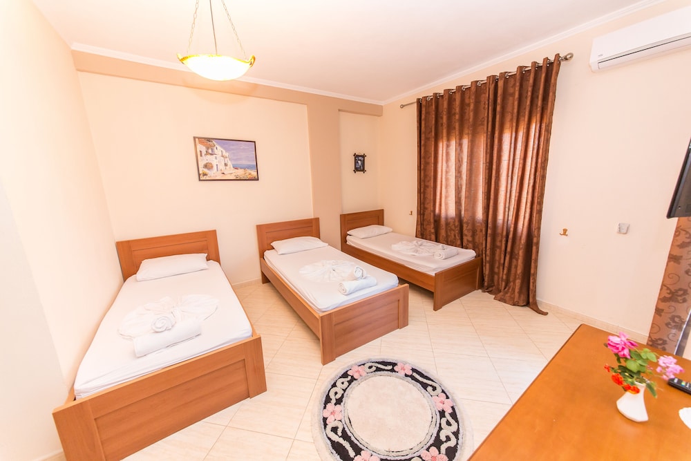 Hotel Bahamas 17/50