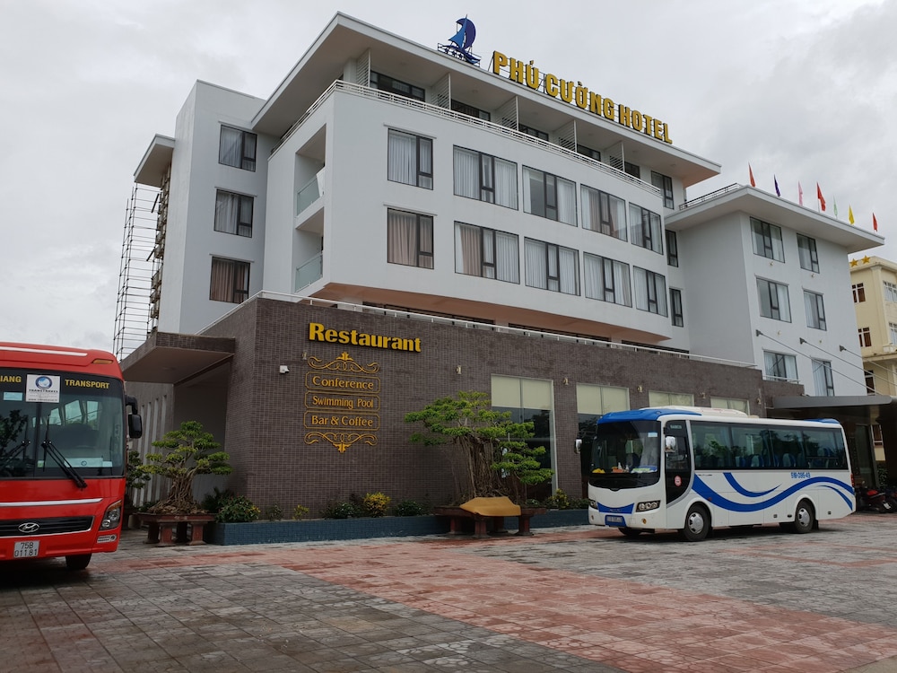 Phu Cuong Beach Hotel 64/69