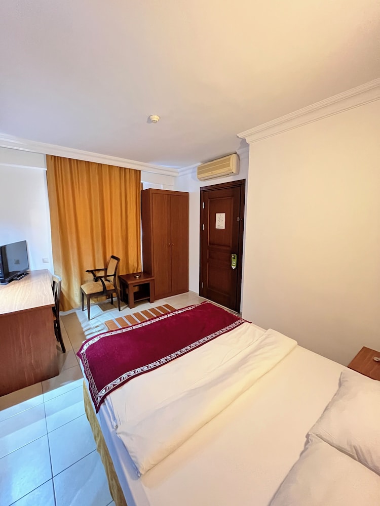 ECONOMY, DOUBLE BED