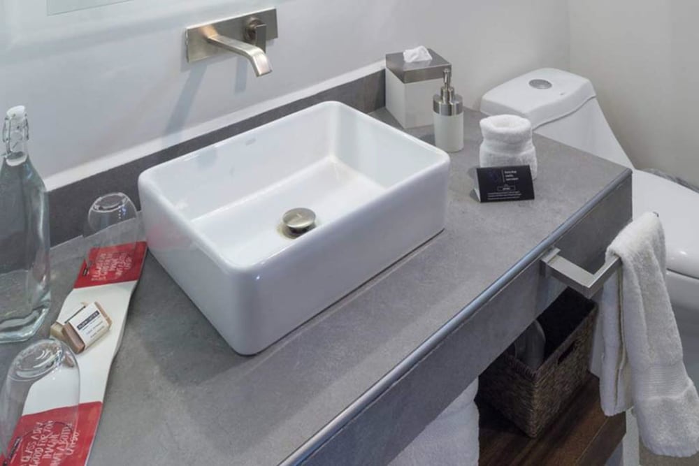 FlowSuites WTC 17/50