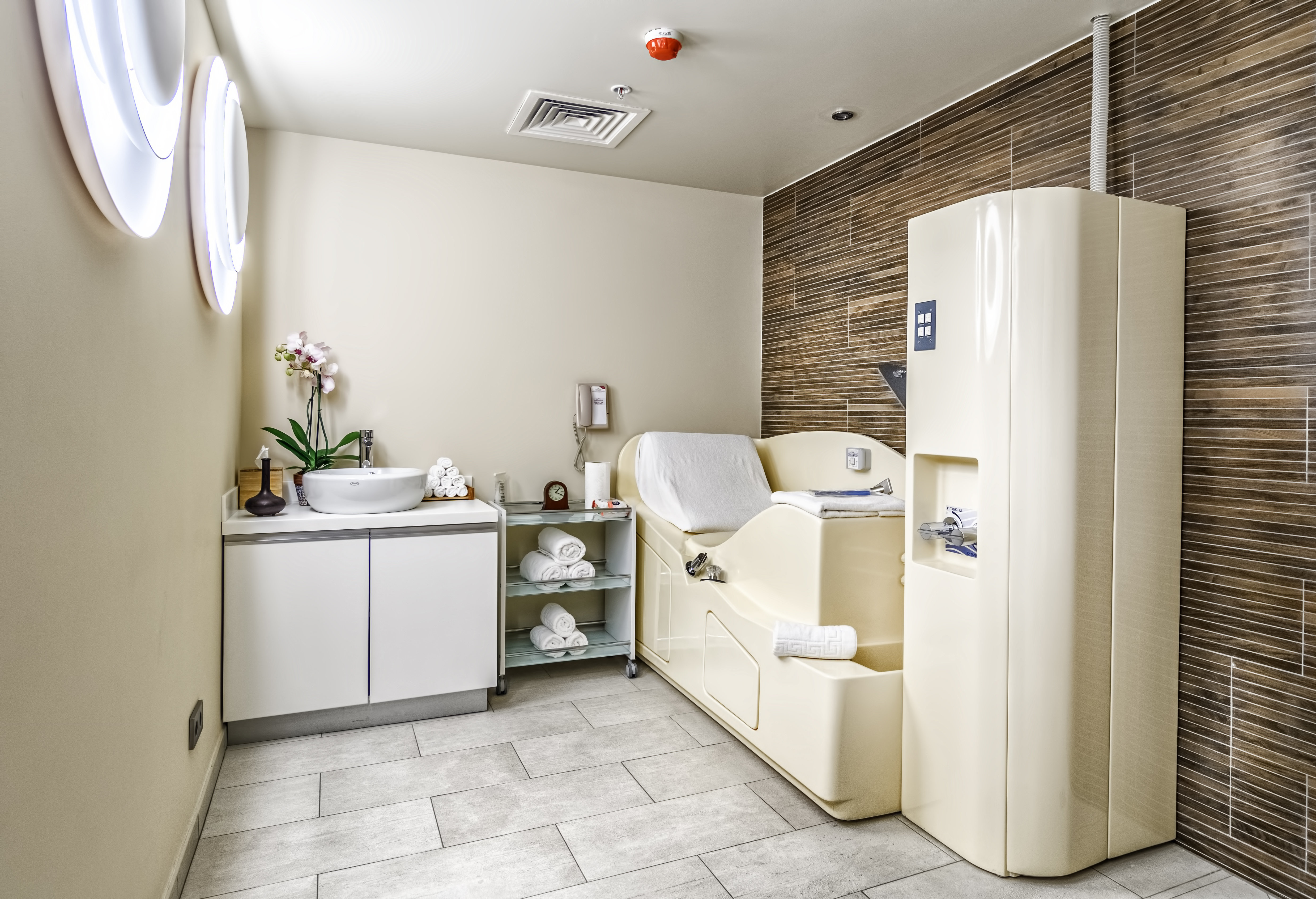 Crowne Plaza Borjomi 76/76
