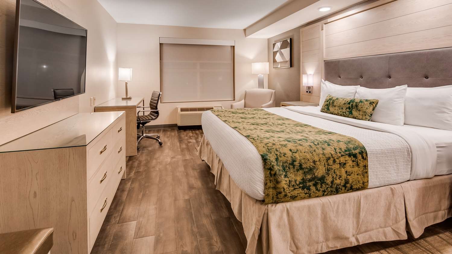 Room, King Bed, Bathtub, Accessible