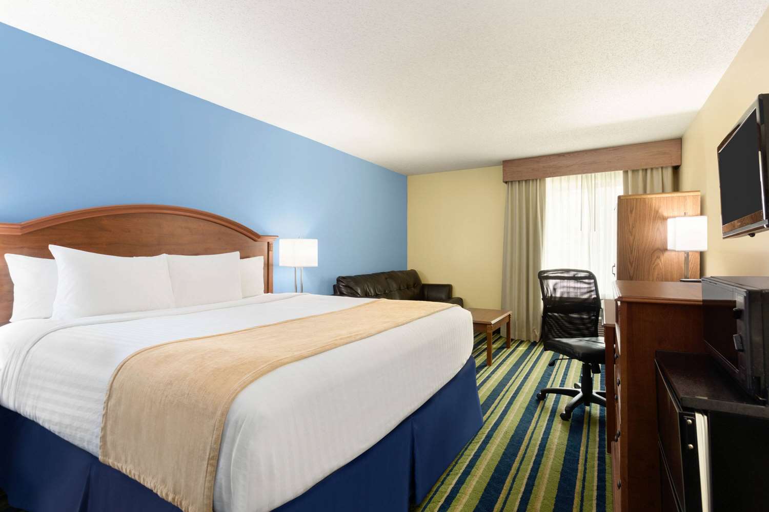 Days Inn by Wyndham Fargo/West Acres 3/11