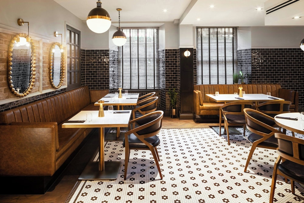 Courtyard by Marriott Edinburgh 40/64