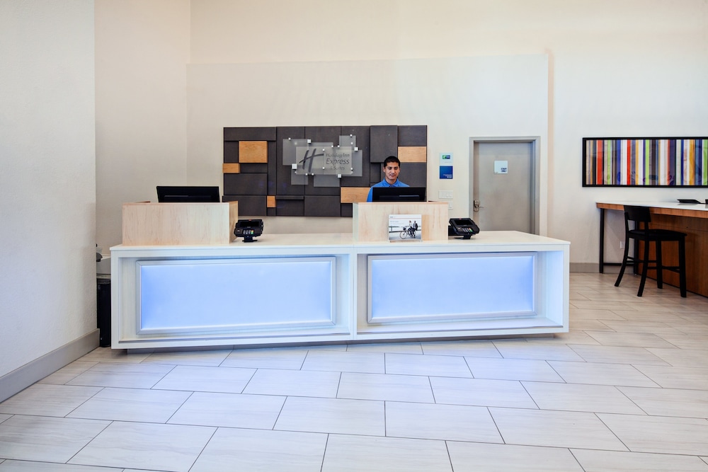 Holiday Inn Express Hotel and Suites Rancho Mirage - Palm Spgs Area 15/61