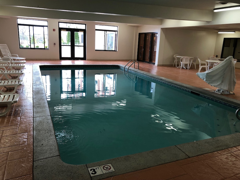 Wingate By Wyndham Dayton - Fairborn 5/15