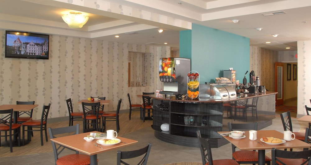 Best Western Plus Atlanta Airport-East 26/33