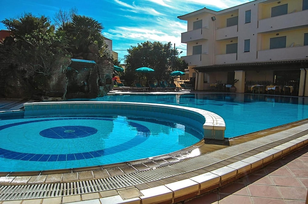 Hotel Maria Rosaria 1/62