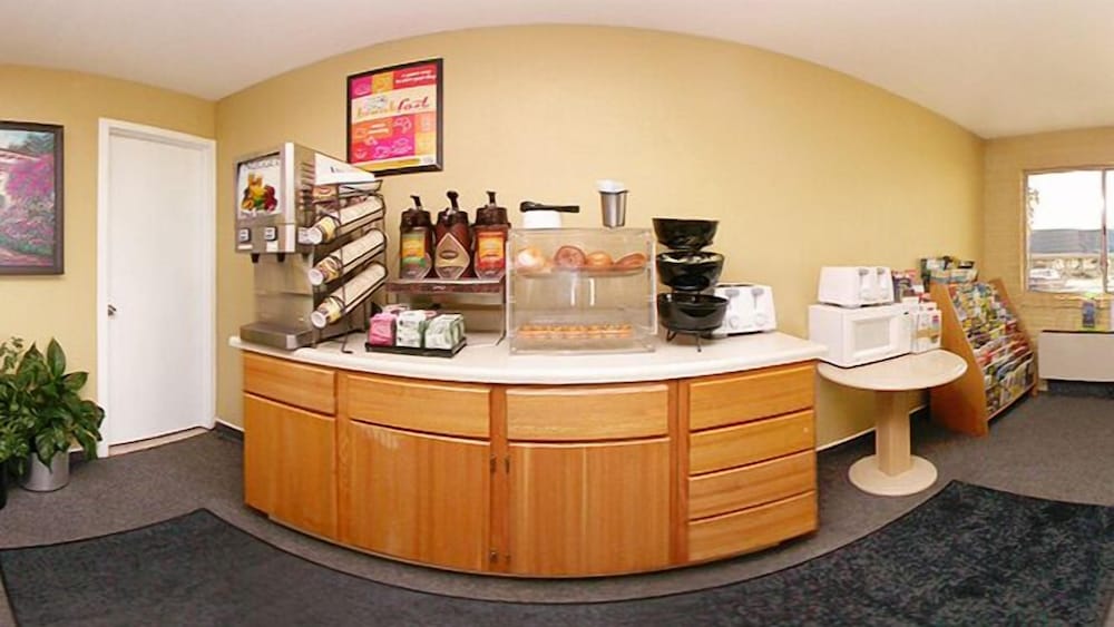 Econo Lodge Downtown Salt Lake 7/42
