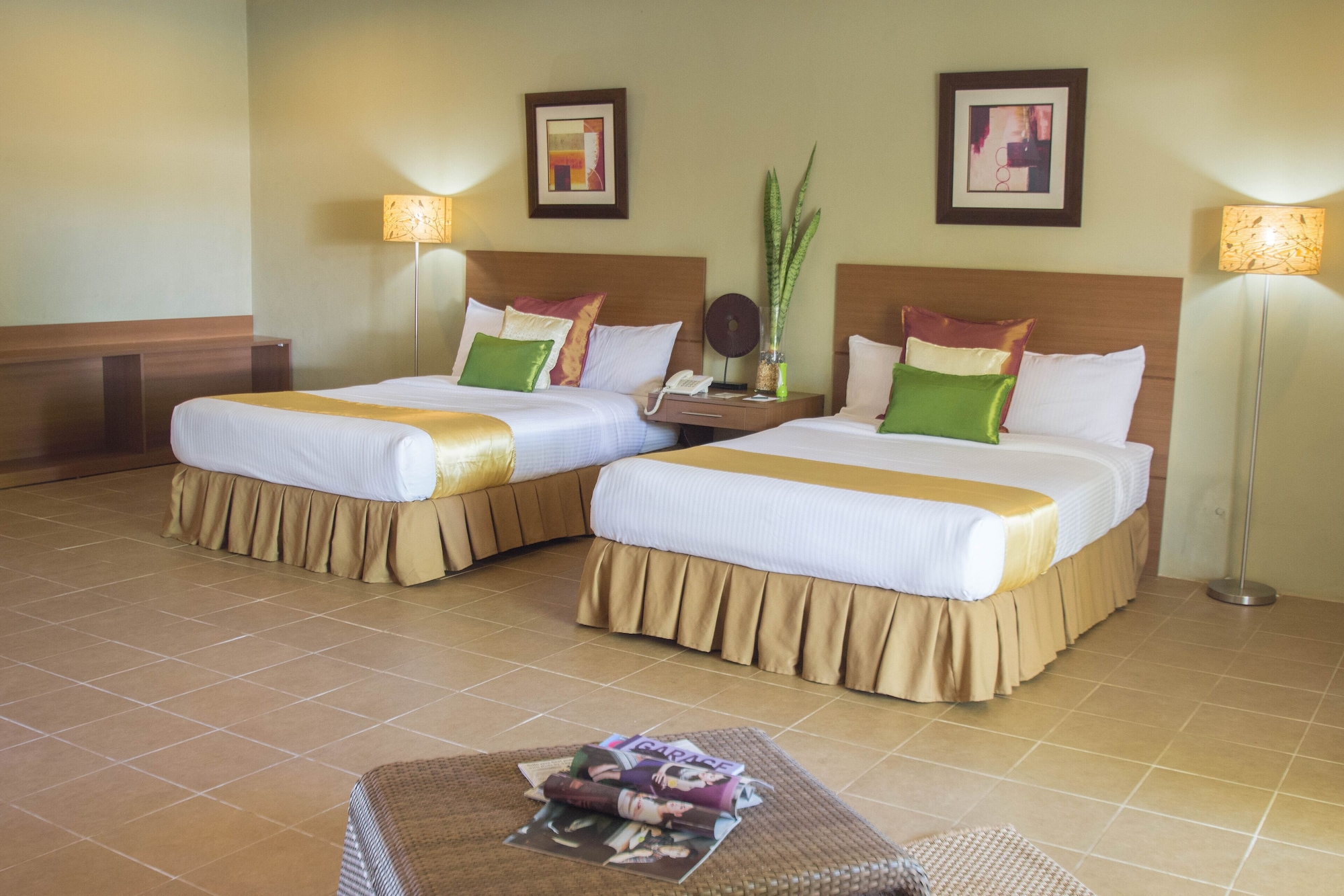 Suite, 2 Queen Beds, Almont Inland Resort 3/8
