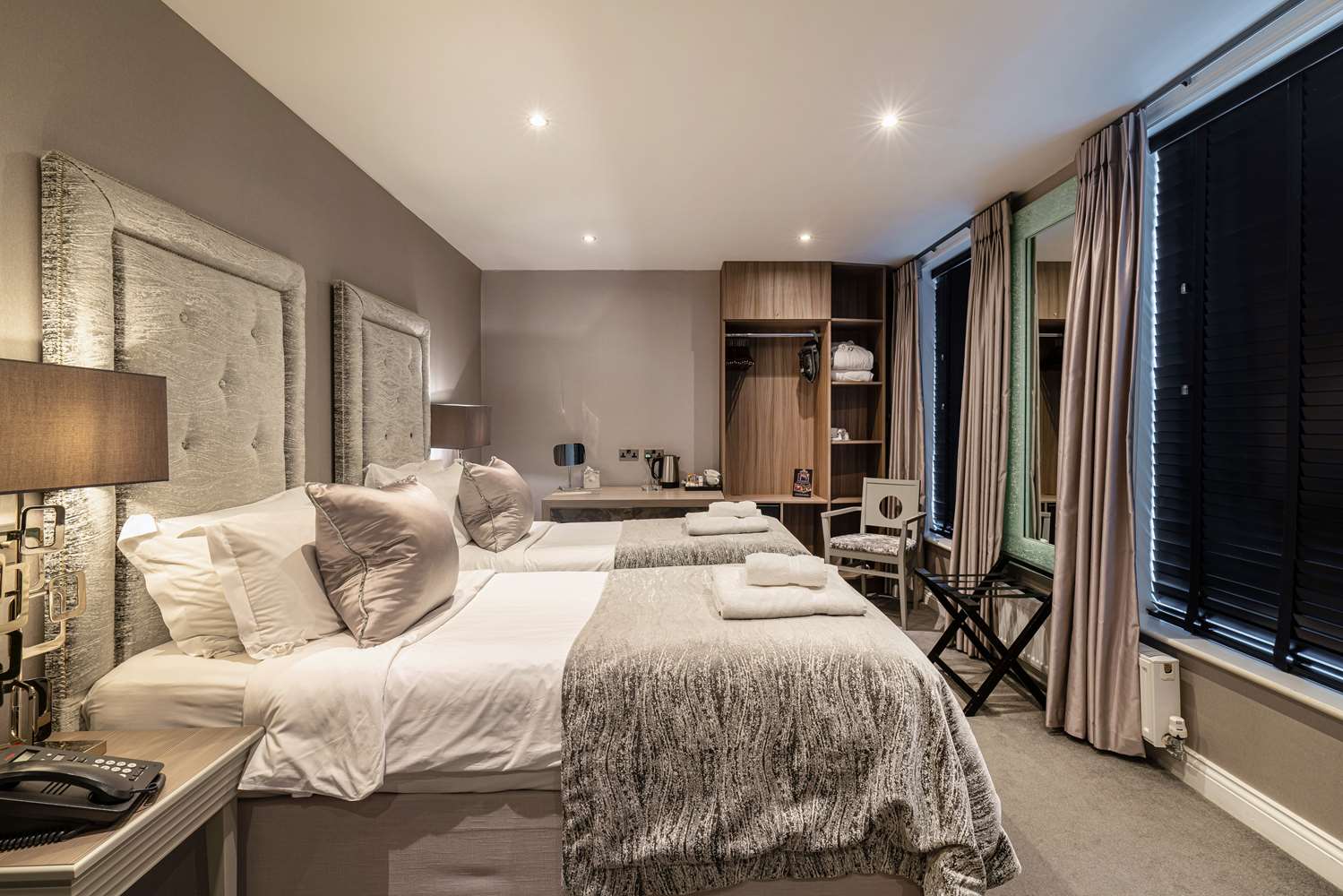Super, King Bed