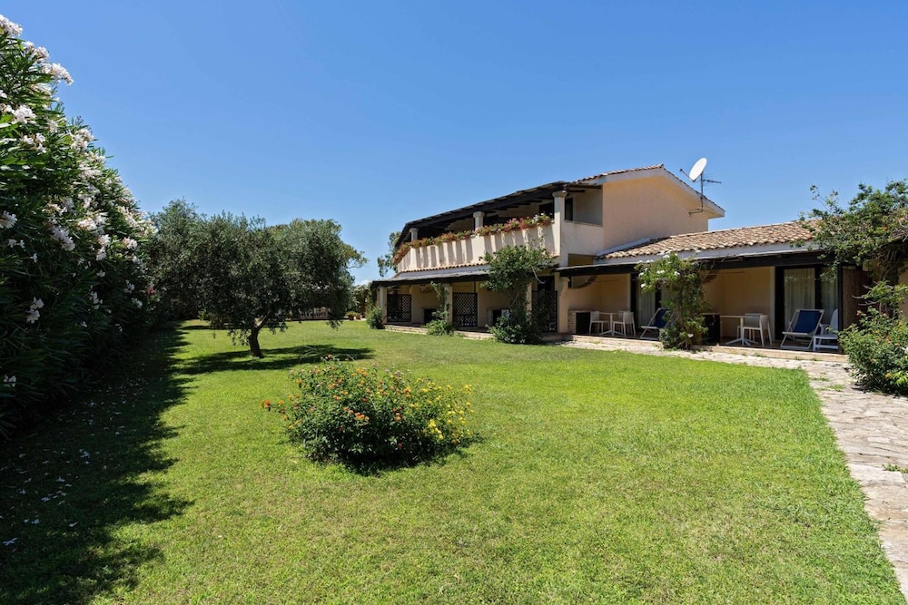 Porto Giunco 23/28
