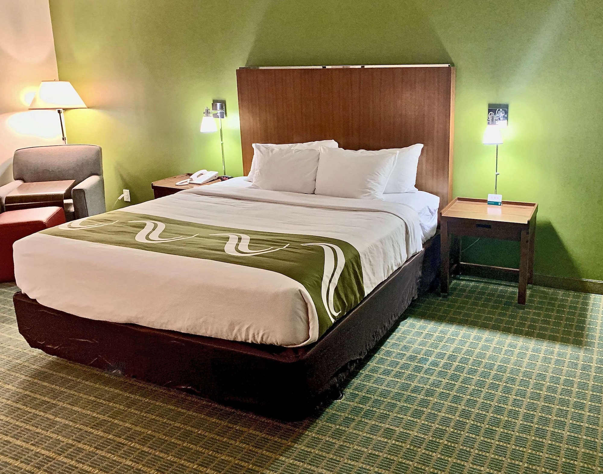 ROOM, KING BED