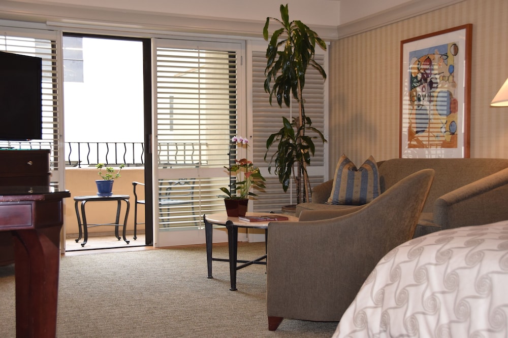 Monterey Bay Inn 30/44