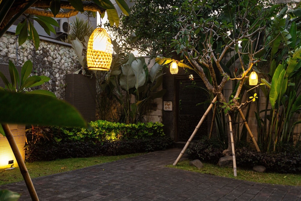 Abi Bali Resort Villa Spa 65/75