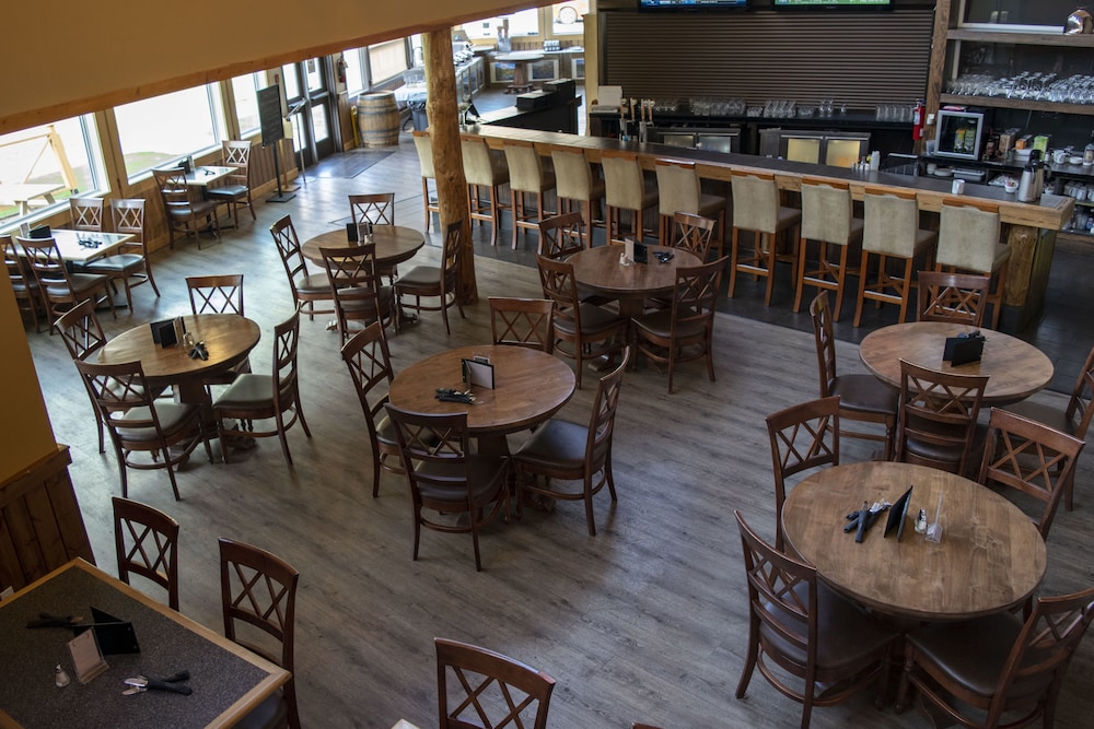 Waterton Lakes Lodge Resort 31/50
