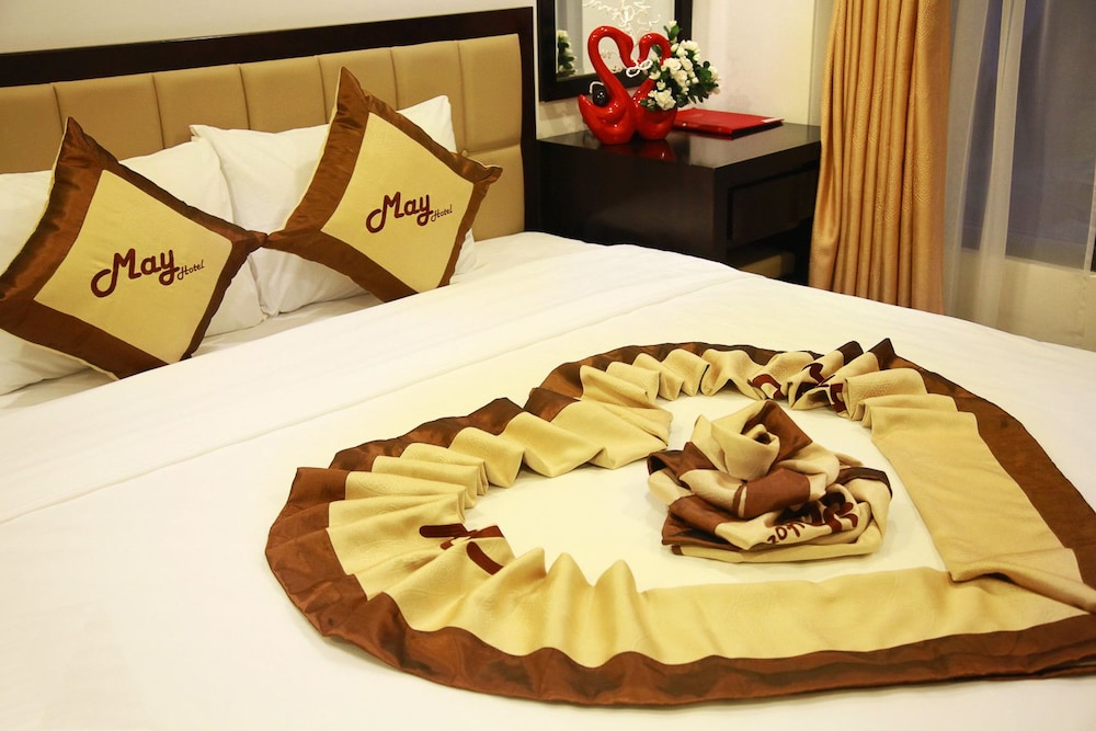May Hotel 23/30