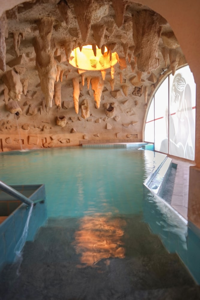 Thermal Hotels And Walliser Alpentherme Leukerbad 44/77