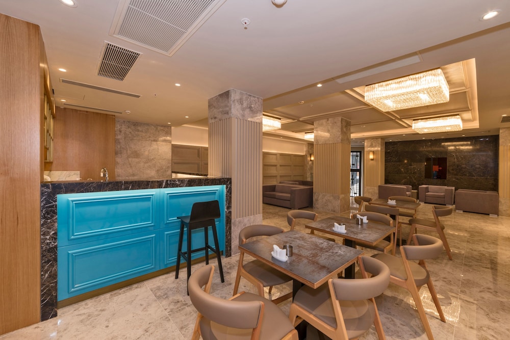 Golden Royal Hotel & Spa 43/50