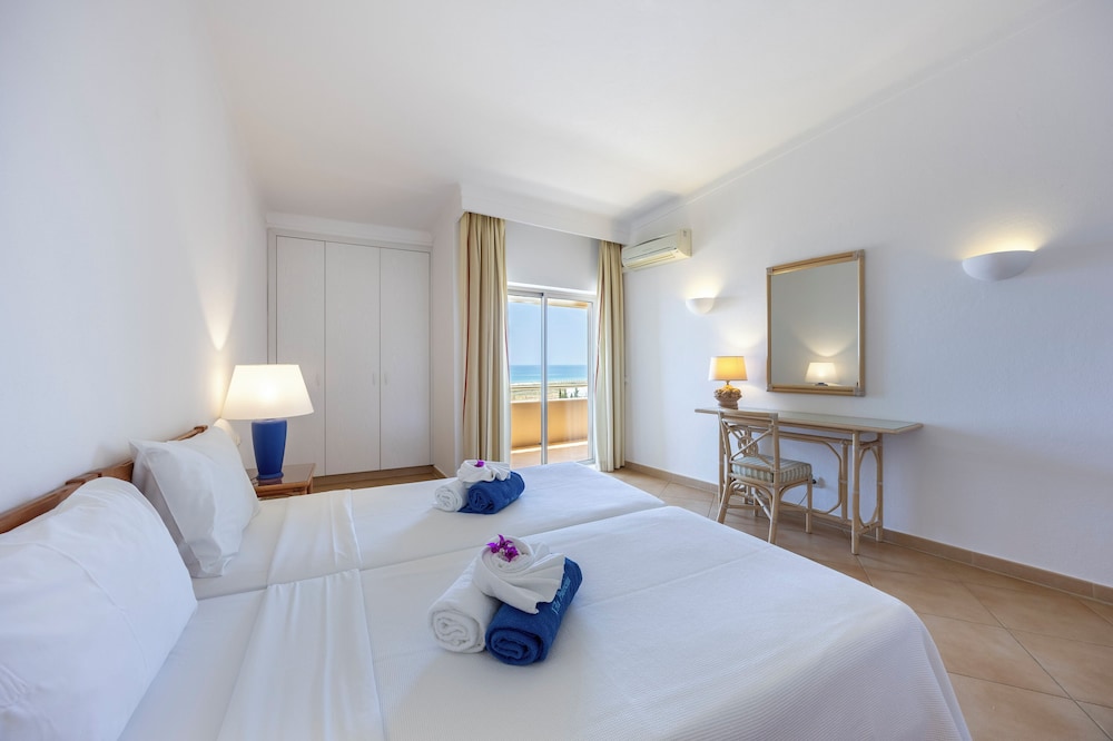 2 Bedrooms, Penthouse, Apartment, Double and Twin Beds