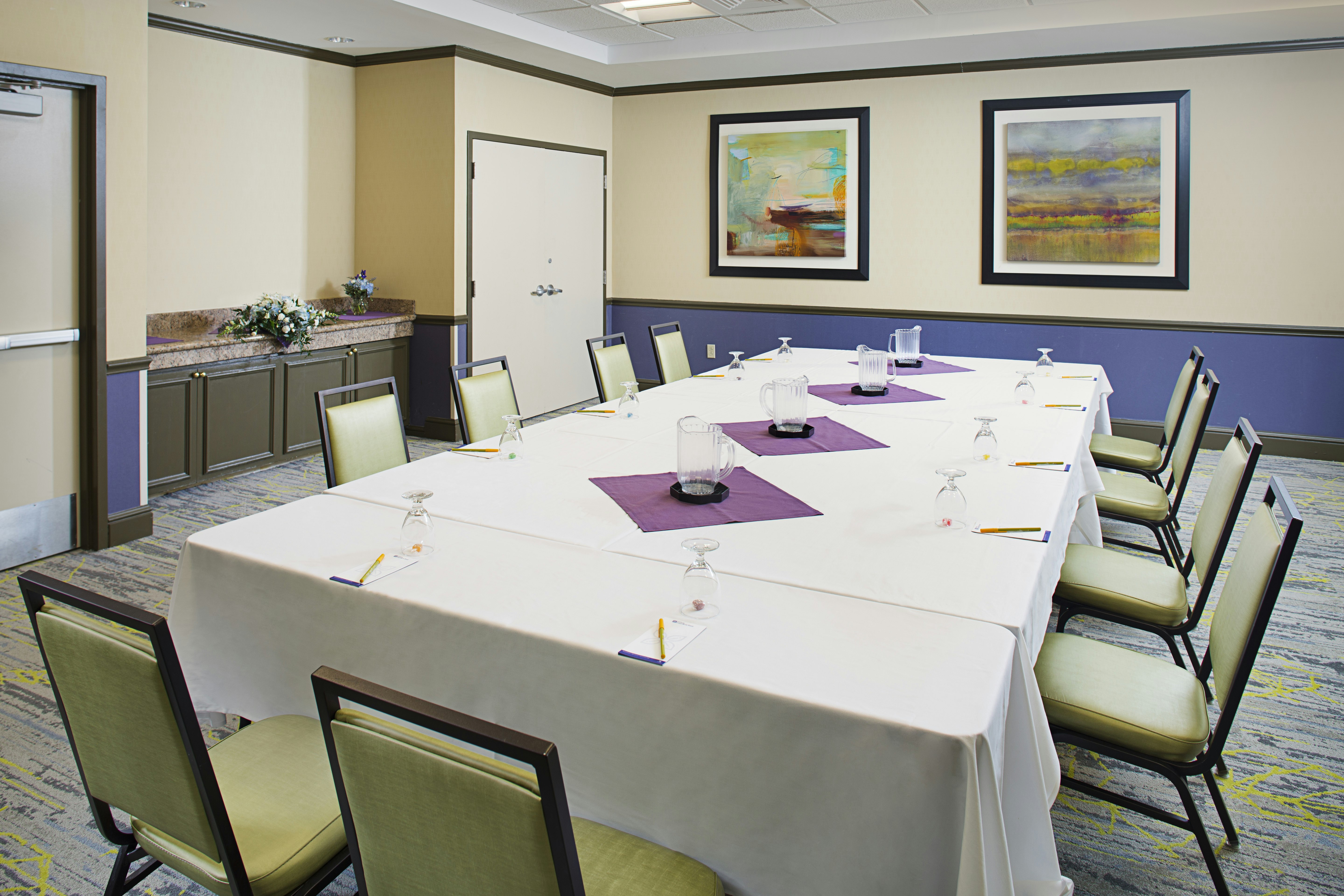 Hilton Garden Inn Hartford North/Bradley Intl Airport 37/50