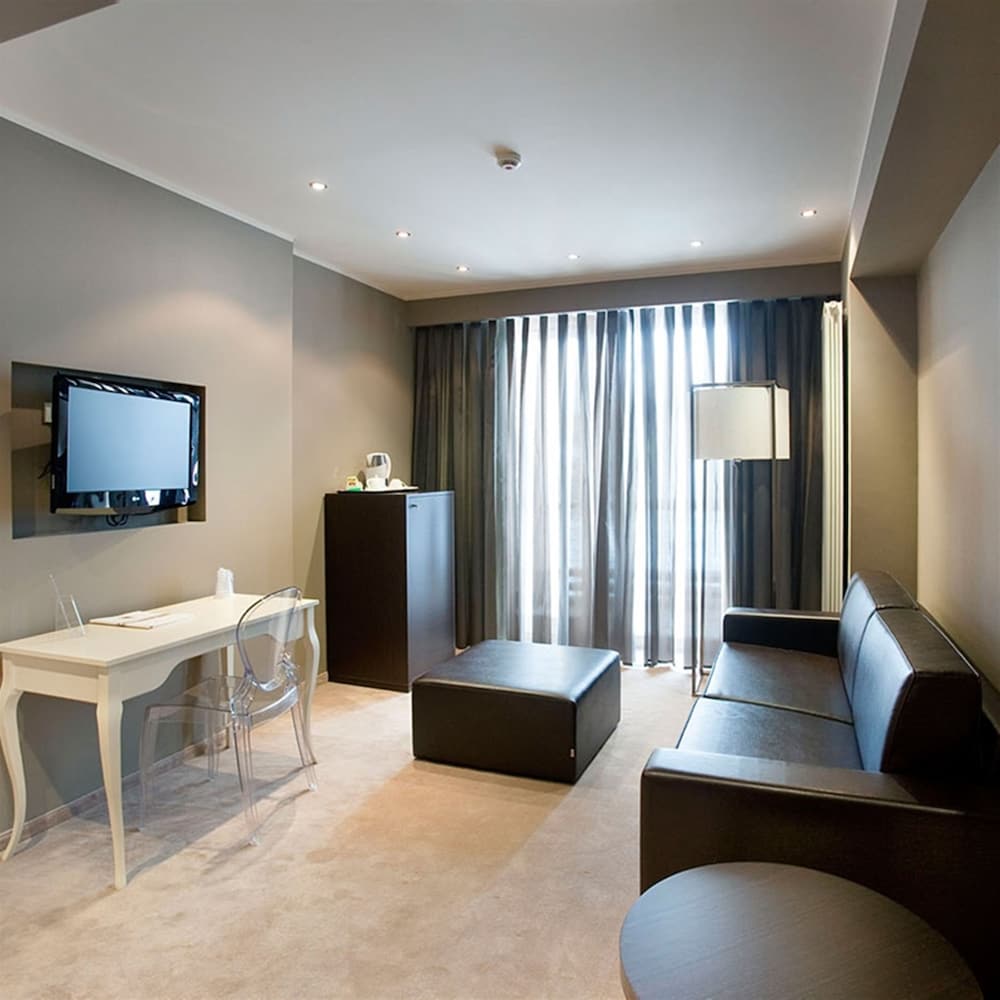 Grand Hotel Paradiso 24/30
