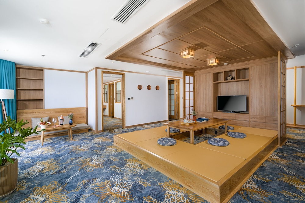 Sala Danang Beach Hotel 63/75