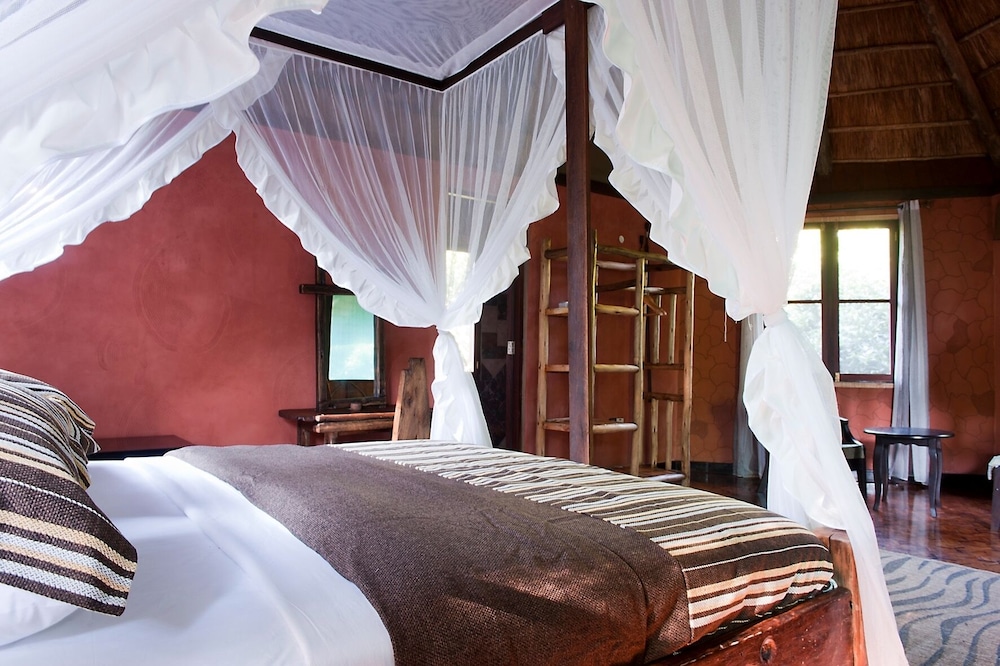 SELOUS KINGA LODGE 15/48