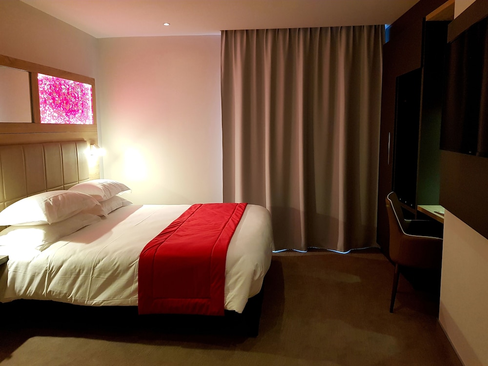 Hotel De Grignan 10/64