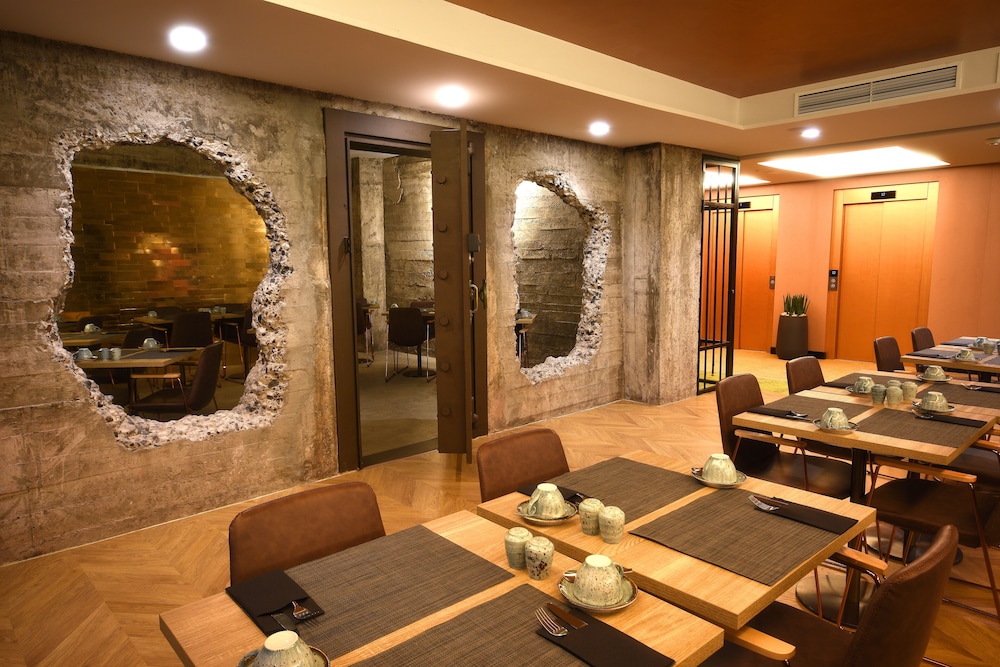BLUESEA Design Plus Bex Hotel 56/67