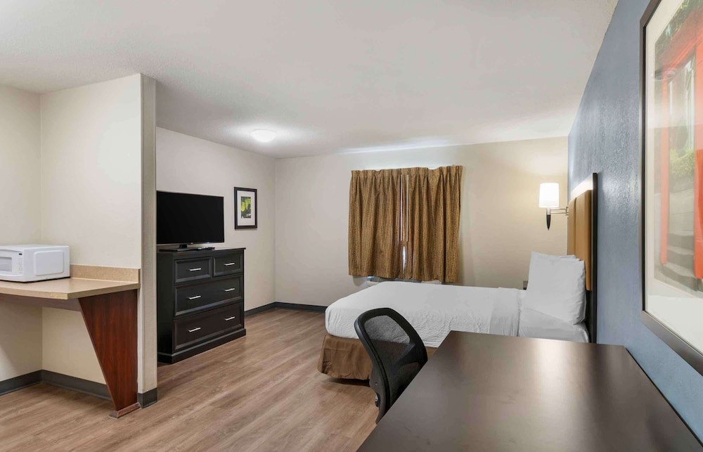 Extended Stay America - St. Louis - Earth City 31/62