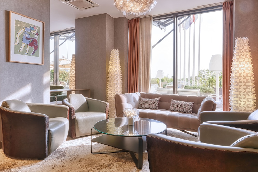 ADAM Hotel Suites 33/59