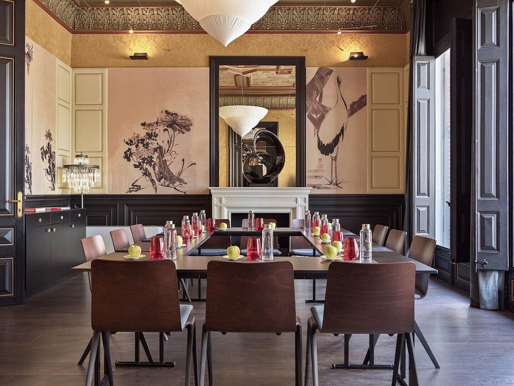 H10 Catalunya Plaza Boutique Hotel 63/73