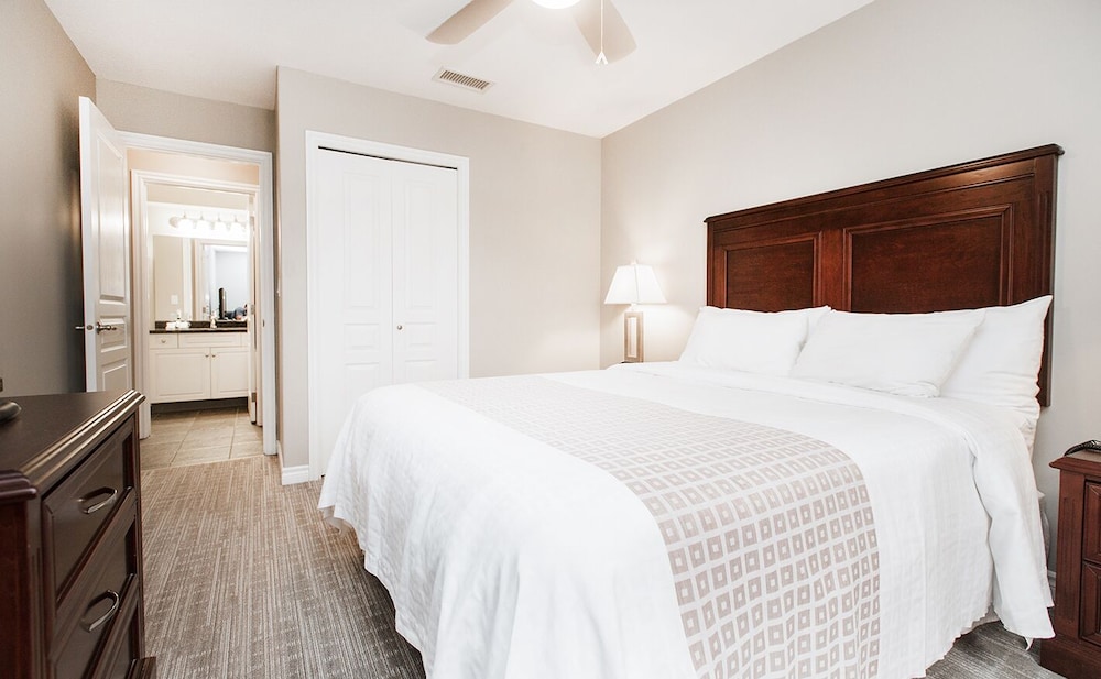 2 BEDROOMS, SUITE