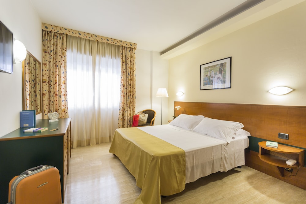 Astoria Suite Hotel 8/41