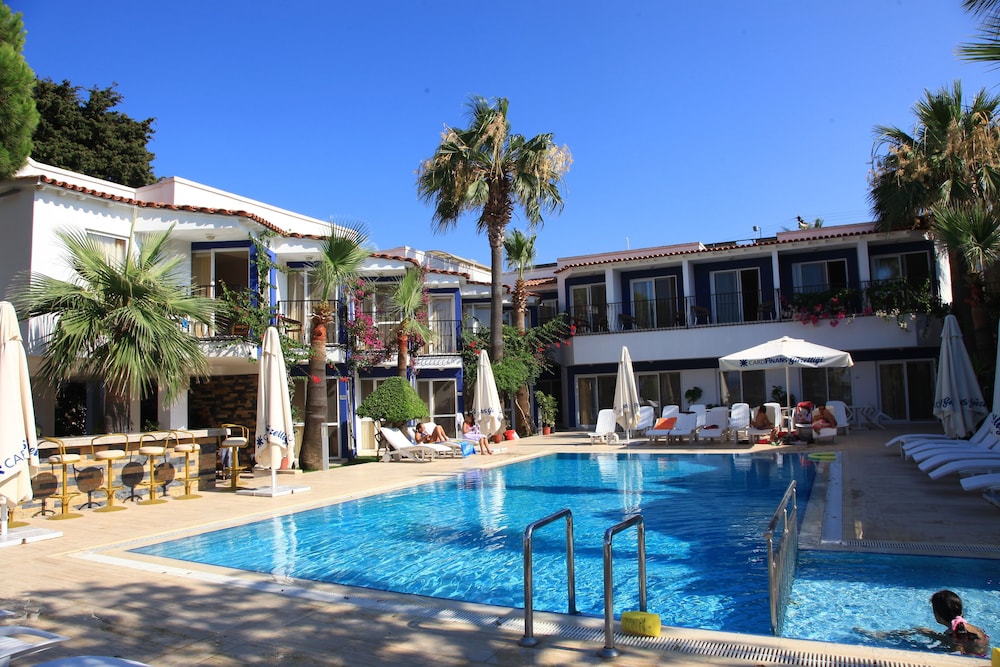 Catamaran Hotel 7/55