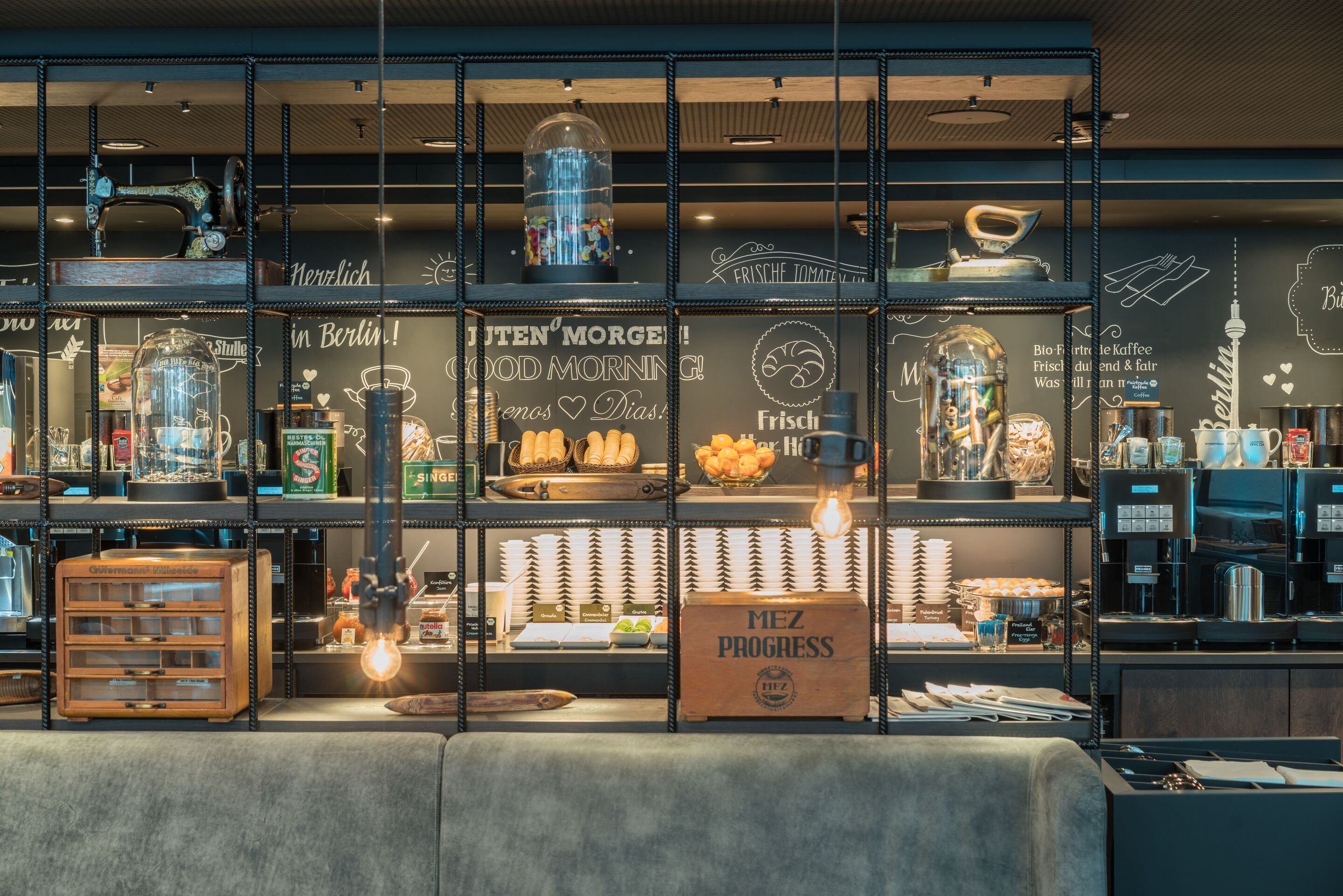 MOTEL ONE BERLIN-ALEXANDERPLATZ 2/43