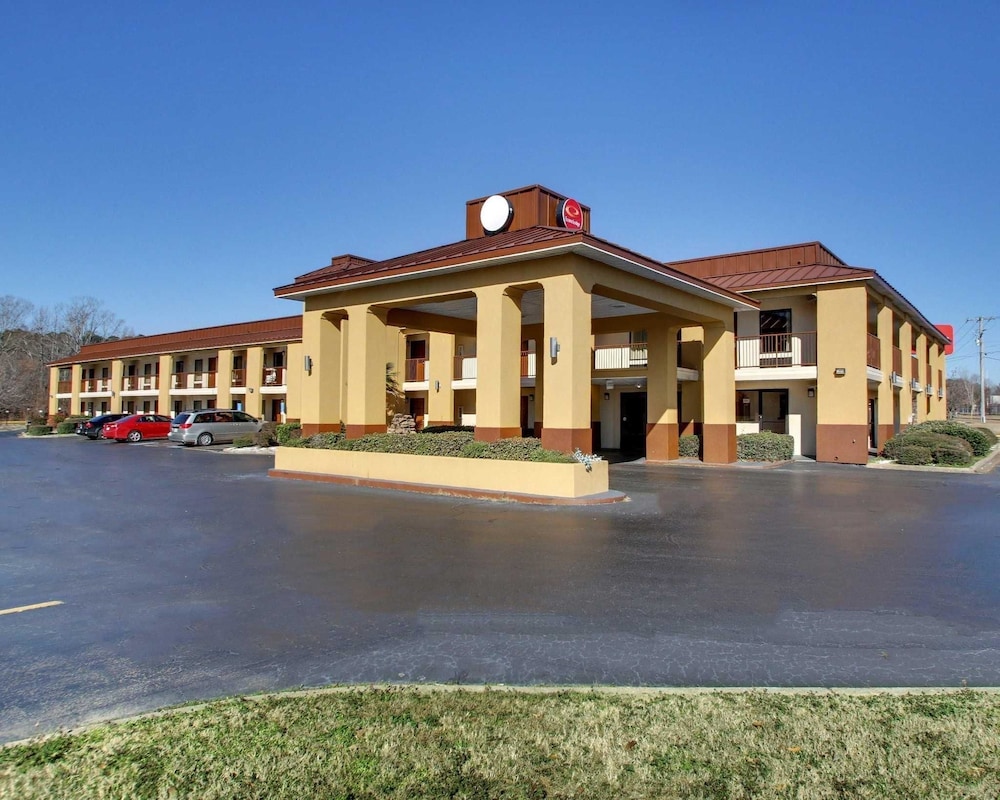 Econo Lodge Clinton - Jackson West, MS 1/25