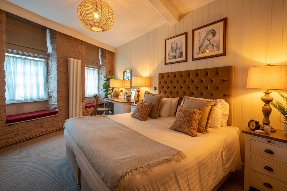 SIGNATURE, KING BED