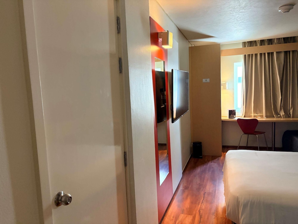 Ibis Monterrey Valle 17/50