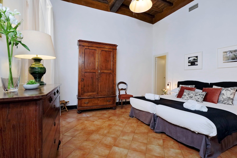 Bollo Wr Apartments 9/72