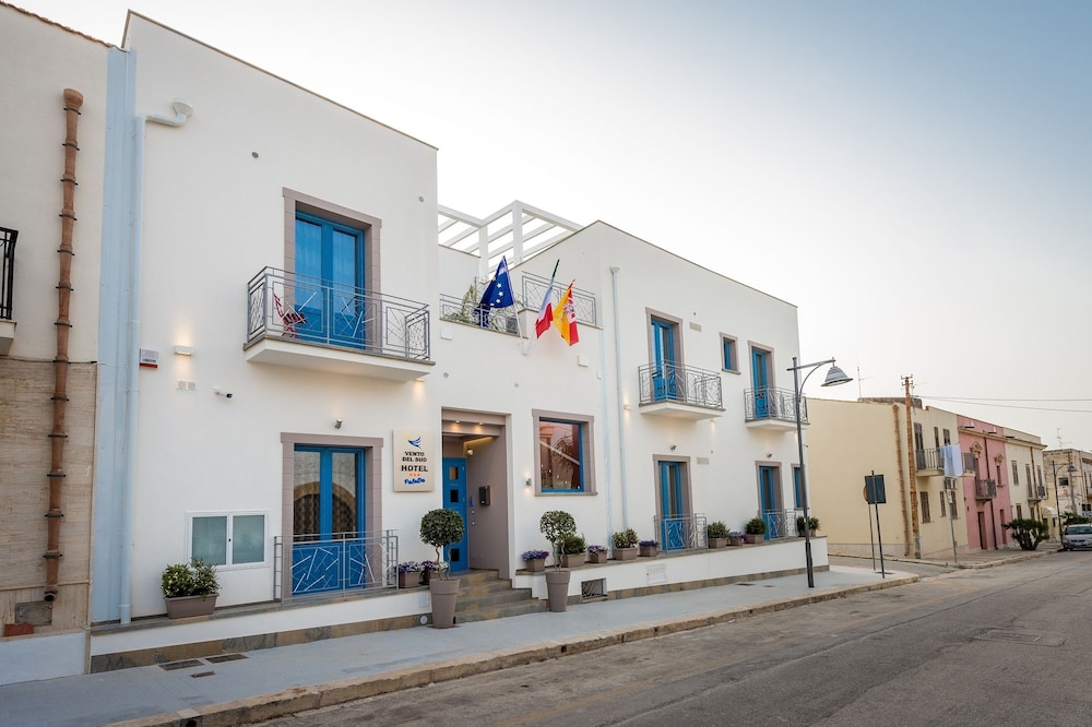 Hotel Vento Del Sud 38/47