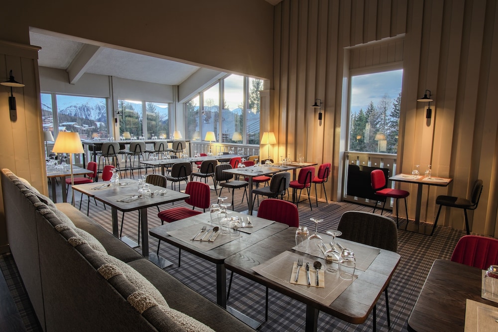 restaurant cafeteria