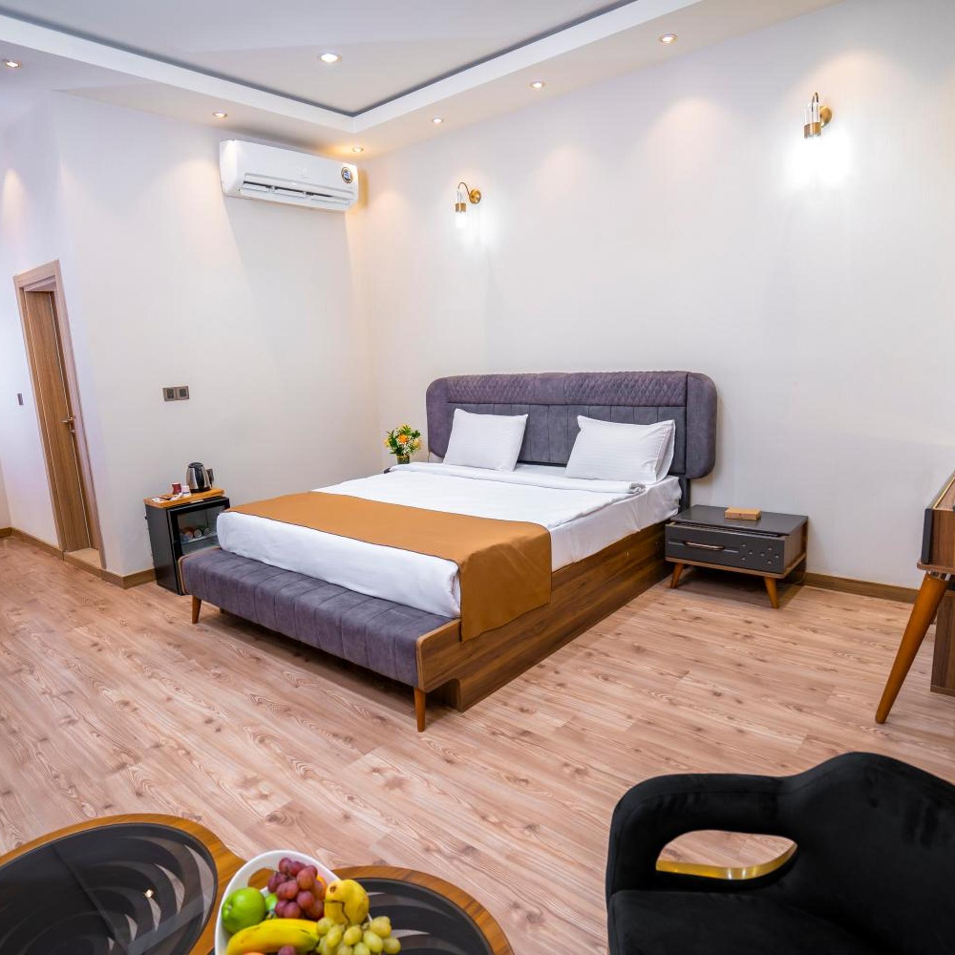 Yarmouk International Hotel 49/75