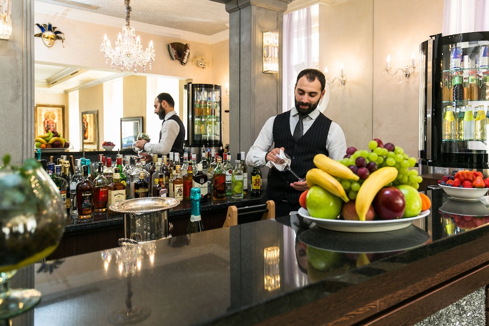 Caruso Old Town Hotel 57/77