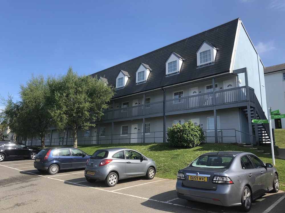 Ilfracombe Holiday Park 70/76