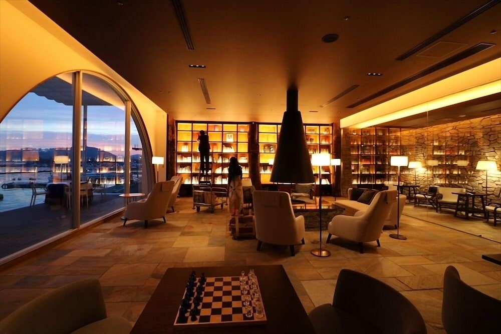 HOTEL LIMANI 53/64